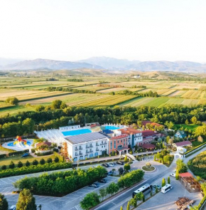 Gardenland Resort